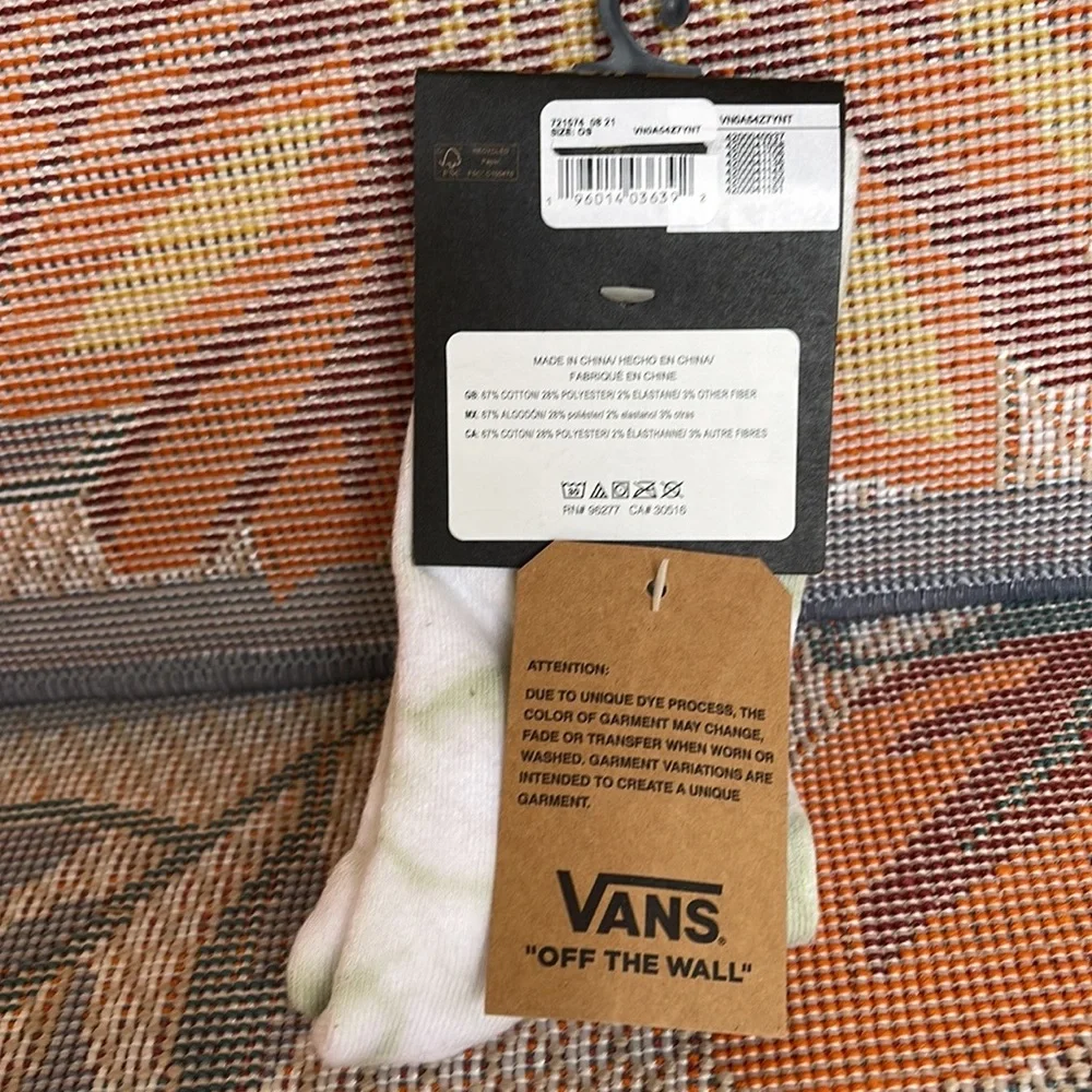 VANS “Off The Wall” Women’s socks  
NWT - Picture 15 of 16